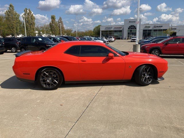 2016 Dodge Challenger R/T Scat Pack photo 4