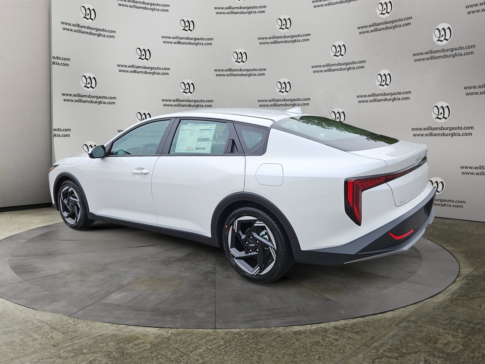 2025 Kia K4 EX photo 3