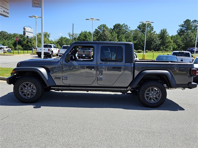 2025 Jeep Gladiator Sport S photo 4