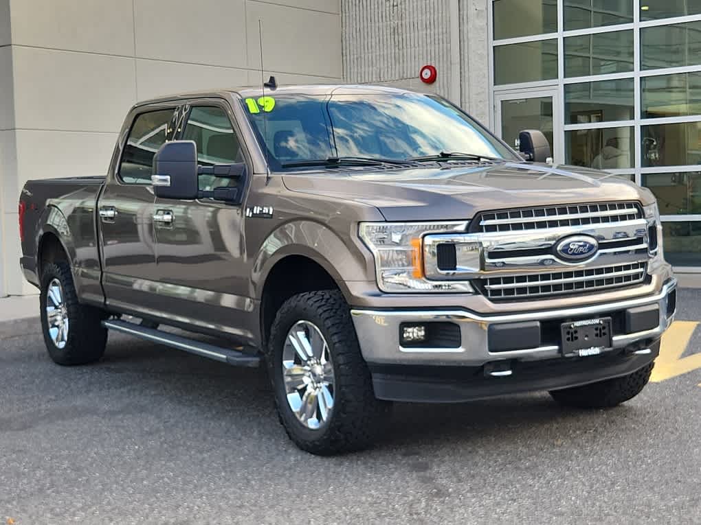 2019 Ford F-150 XLT photo 2