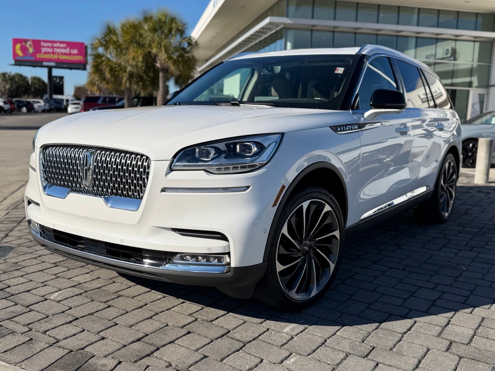 2023 Lincoln Aviator Reserve's photo