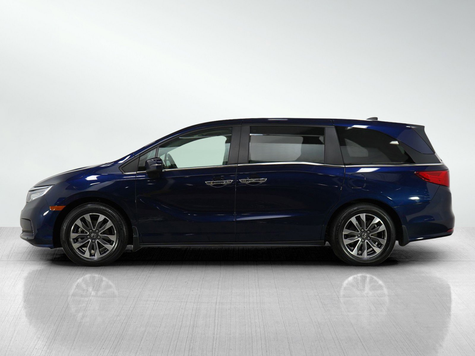 Used 2023 Honda Odyssey EX-L with VIN 5FNRL6H63PB035069 for sale in Burnsville, Minnesota