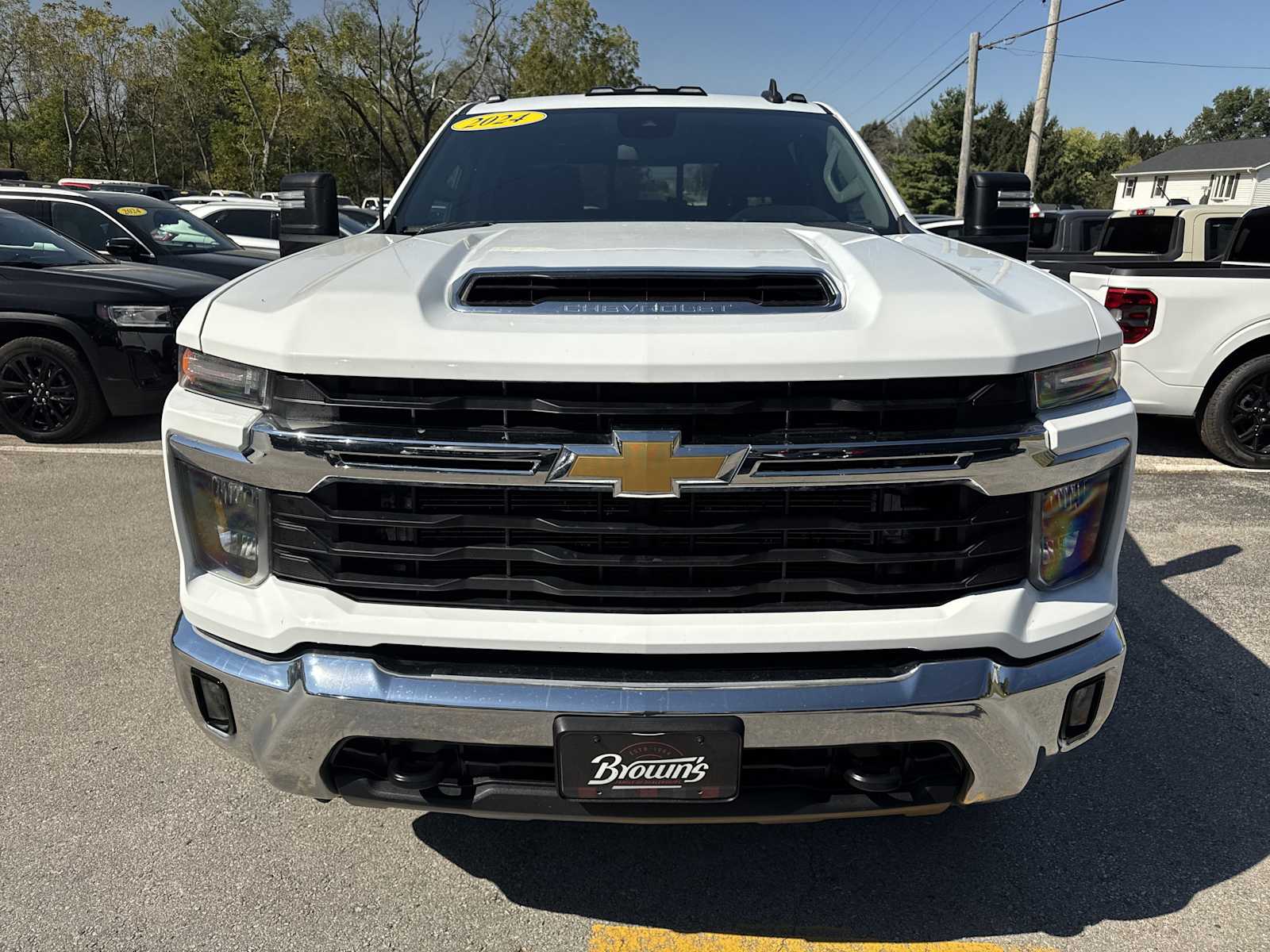 2024 Chevrolet Silverado 3500HD LT photo 2