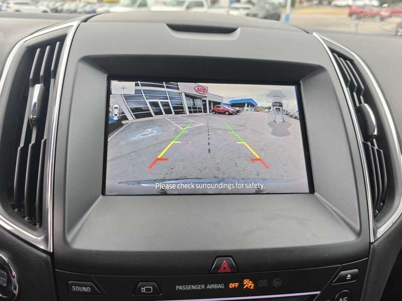 2019 Ford Edge Titanium photo 17