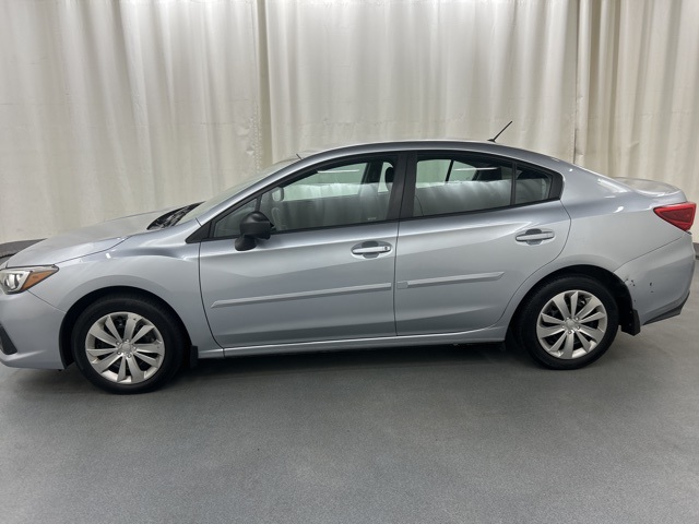 2022 Subaru Impreza Base photo 3