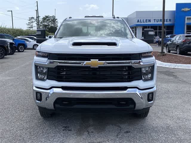 2025 Chevrolet Silverado 3500HD LT photo 2