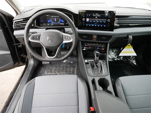 2025 Volkswagen Jetta 1.5T SE photo 9