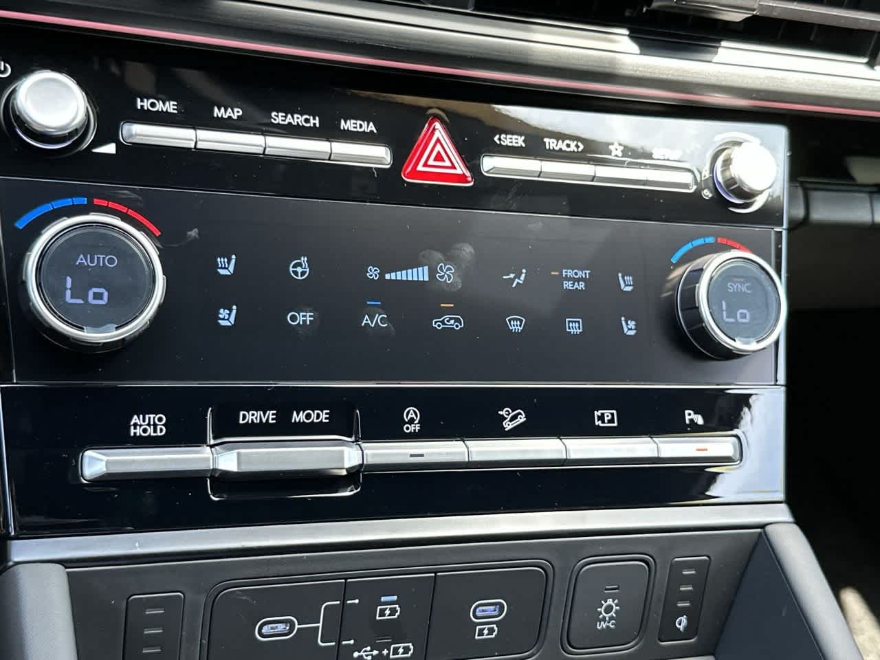 2025 Hyundai Santa Fe Calligraphy photo 16