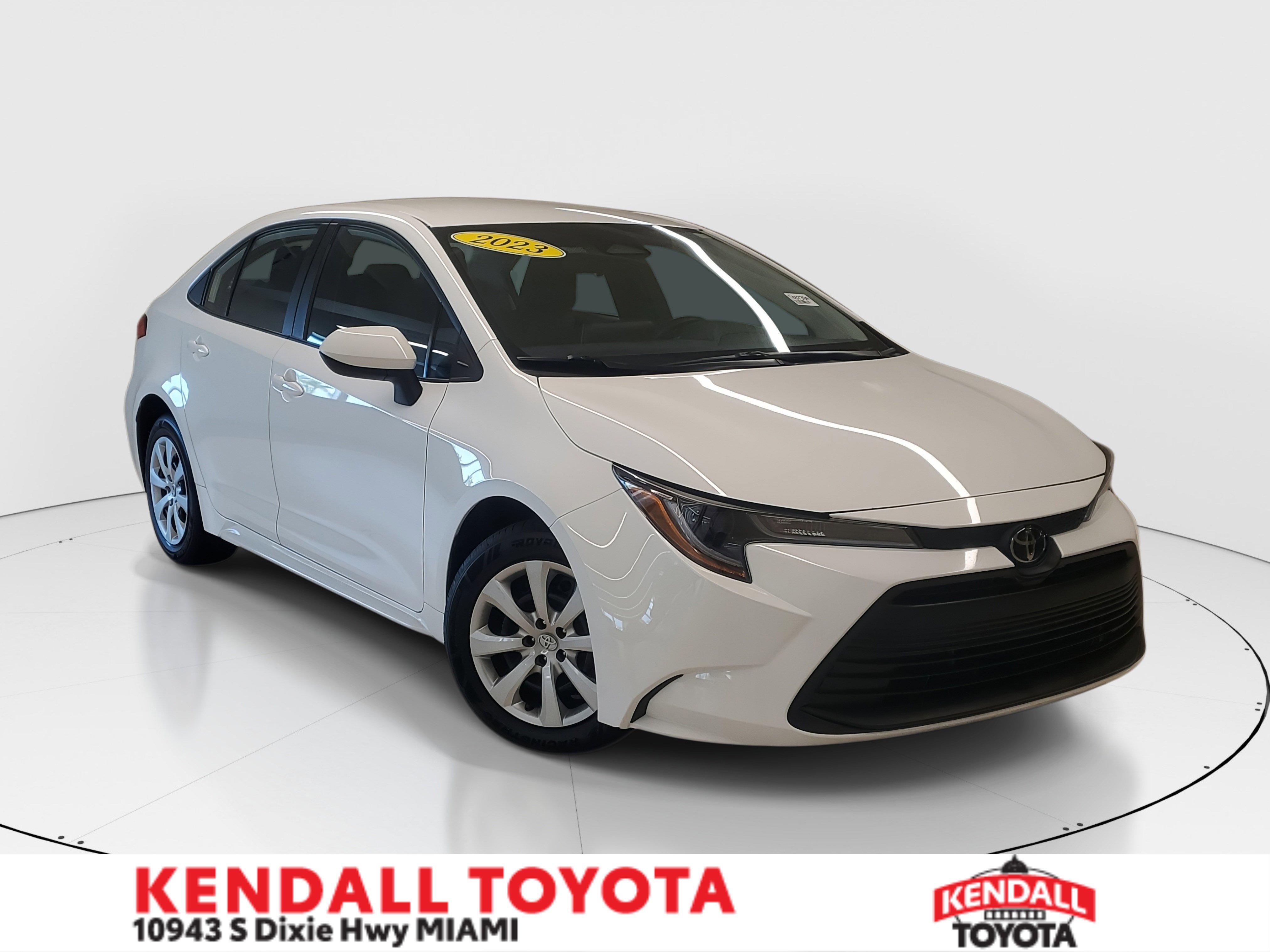 2023 Toyota Corolla LE's photo