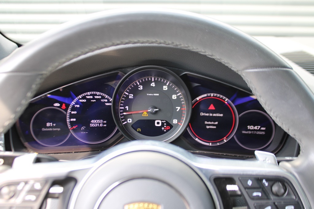 2021 Porsche Cayenne S photo 23