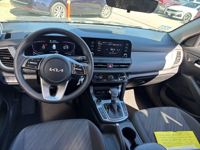 2024 Kia Seltos LX photo 7