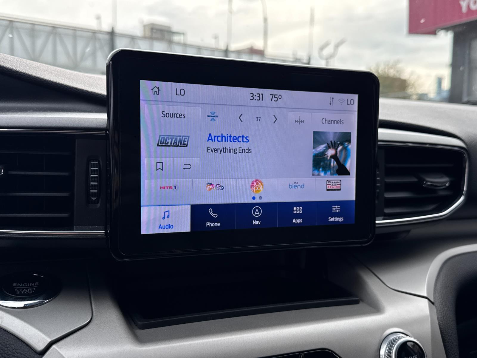 2022 Ford Explorer XLT photo 21