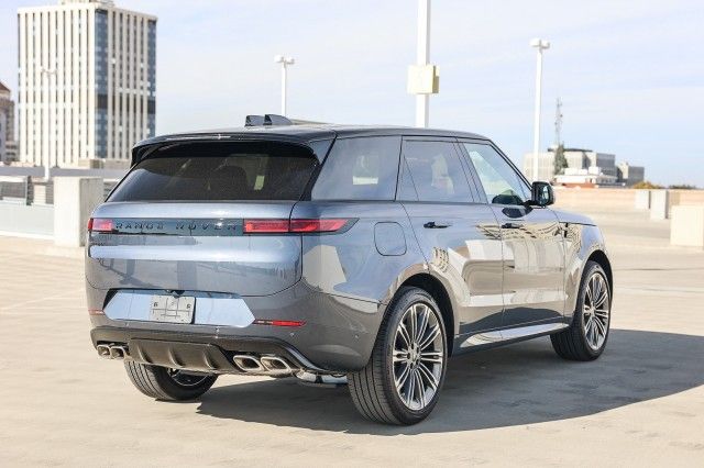 2025 Land Rover Range Rover Sport SE photo 4