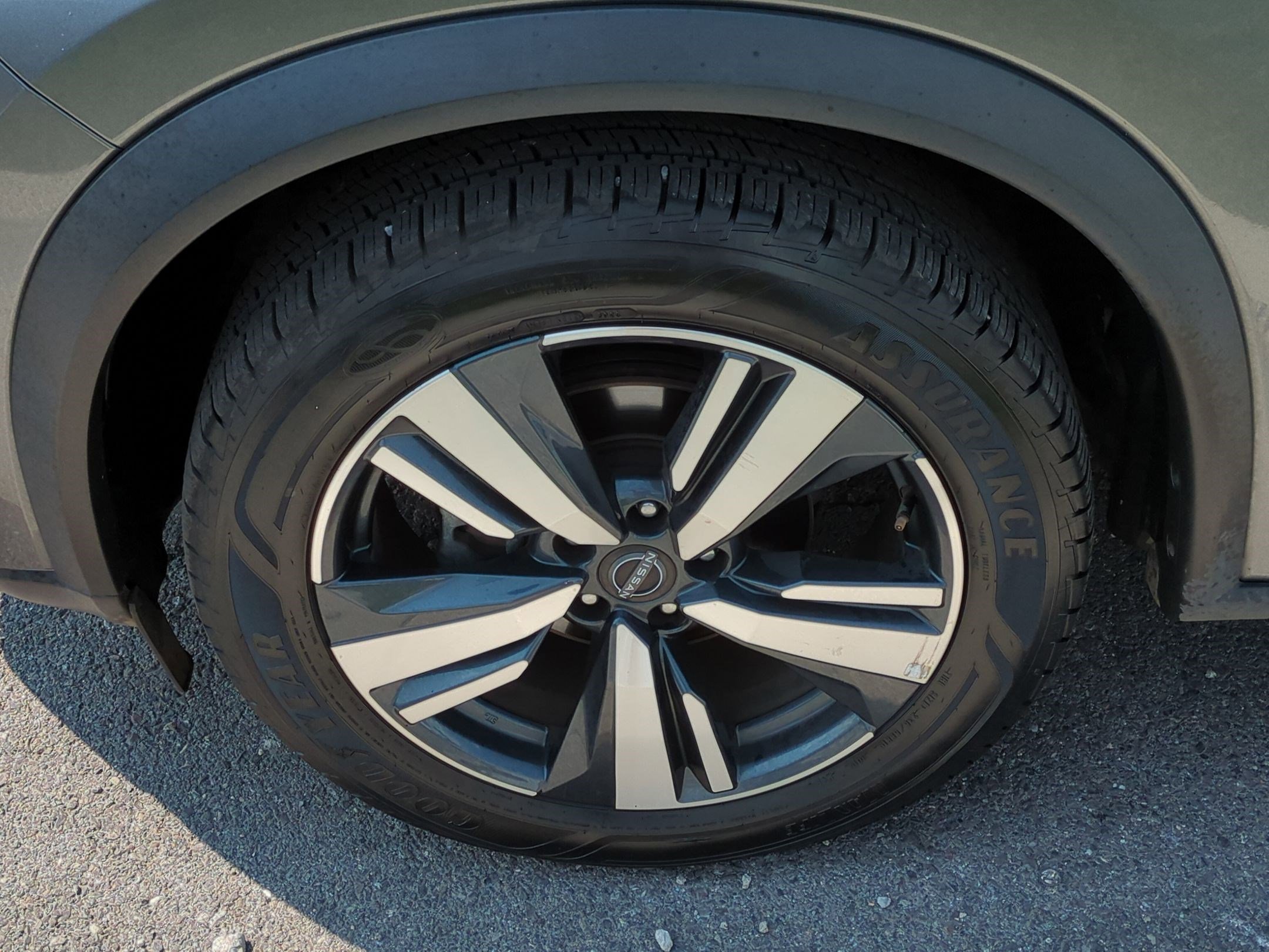2023 Nissan Rogue SL photo 10