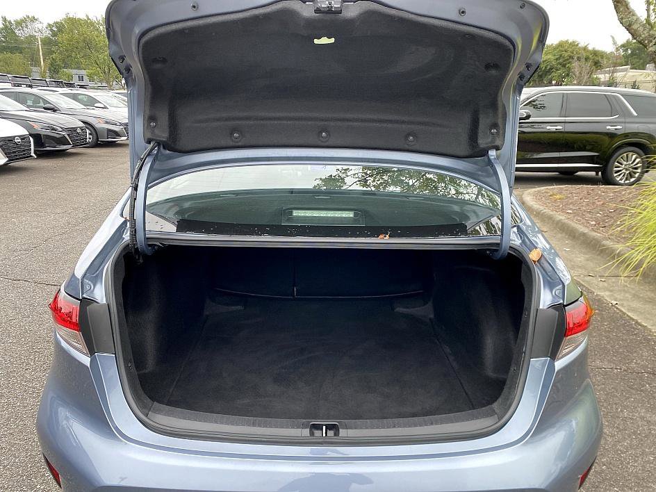 2023 Toyota Corolla LE photo 18