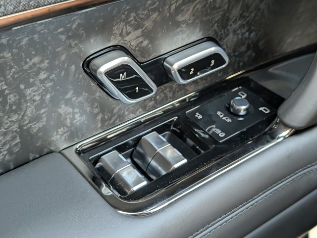 2025 Land Rover Range Rover Sport SE photo 22