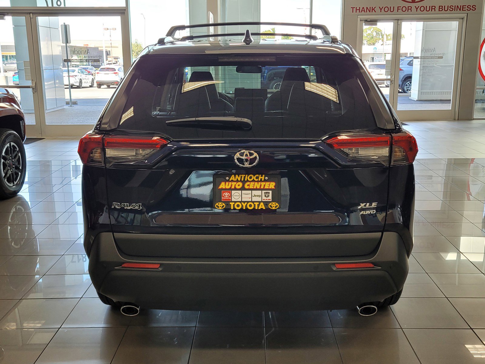2025 Toyota RAV4 XLE Premium photo 4