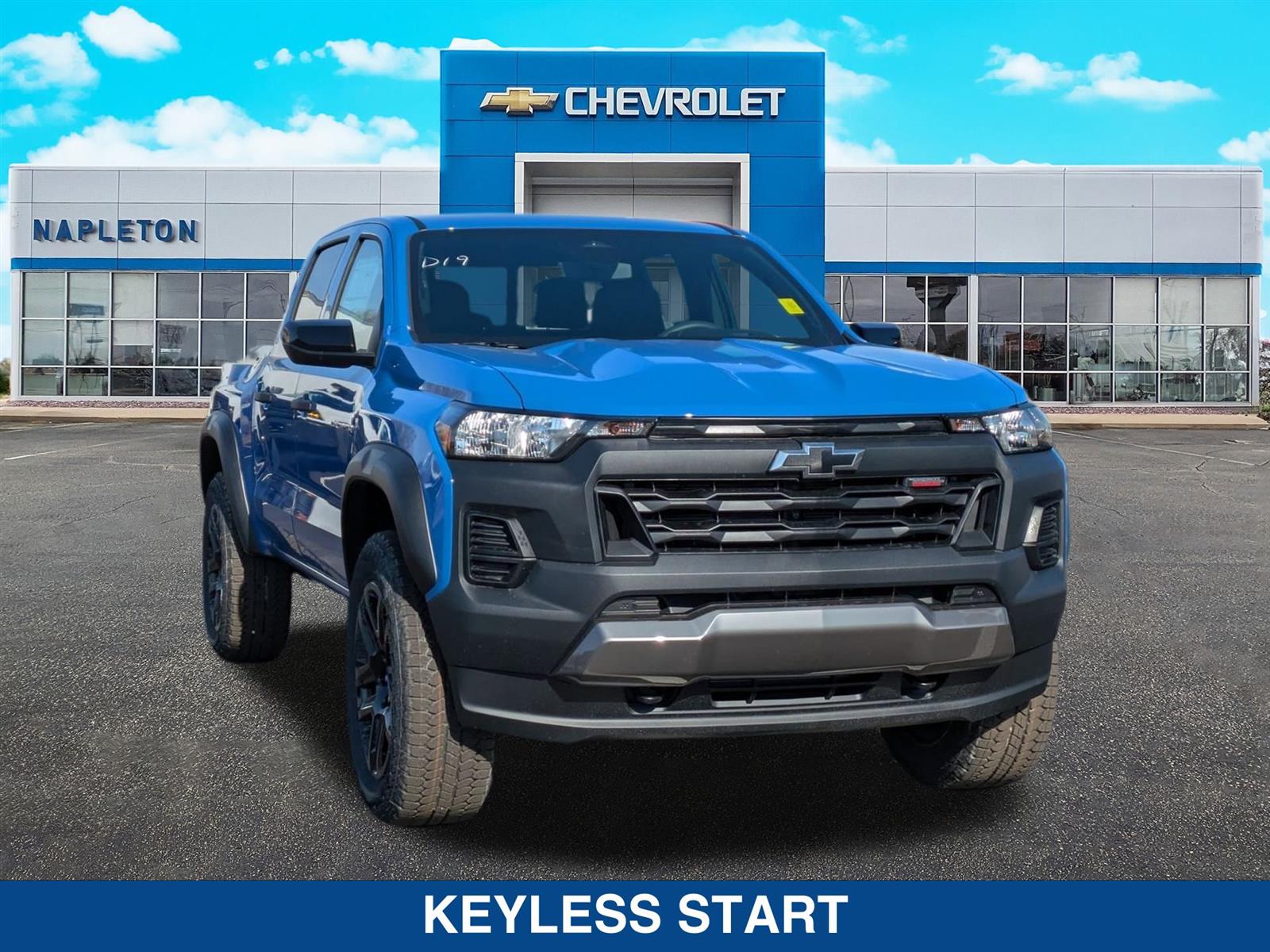 2025 Chevrolet Colorado Trail Boss photo 3