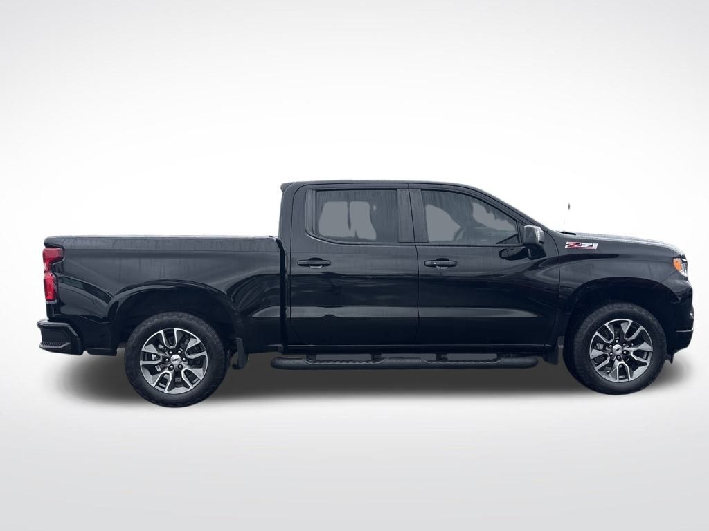 2024 Chevrolet Silverado 1500 RST photo 2