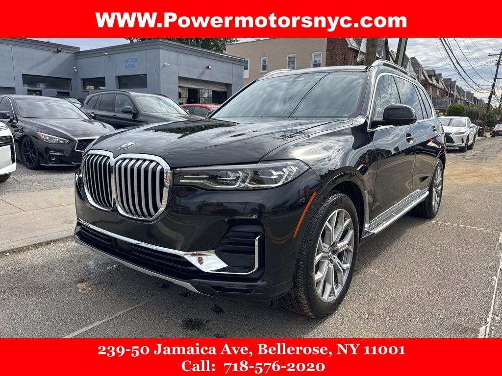 2019 BMW X7 50i's photo