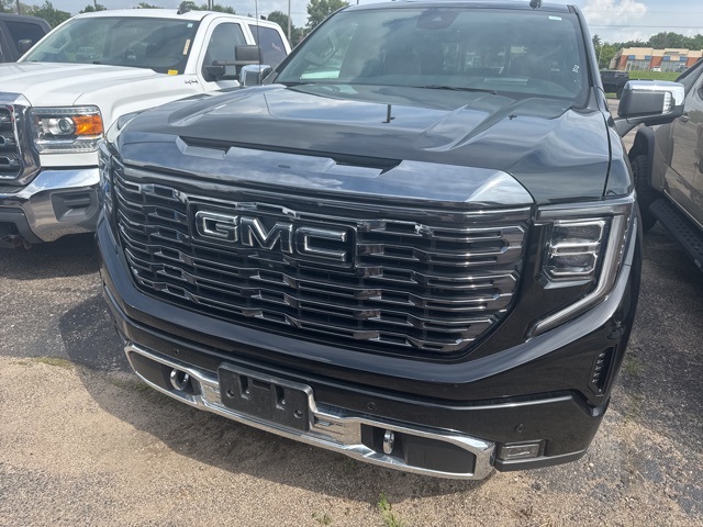 Used 2023 GMC Sierra 1500 Denali Ultimate with VIN 1GTUUHEL1PZ253048 for sale in Northfield, Minnesota