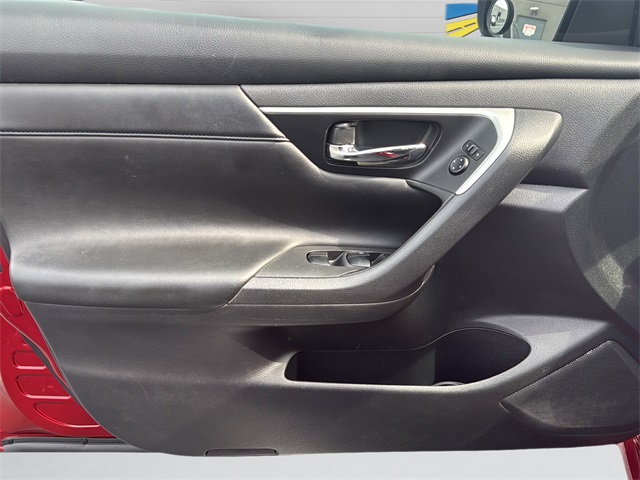 2018 Nissan Altima 2.5 SR photo 16