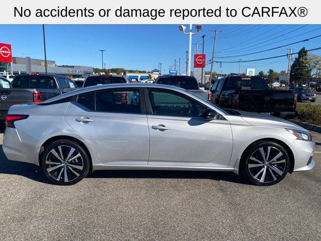 2019 Nissan Altima 2.5 SR photo 2