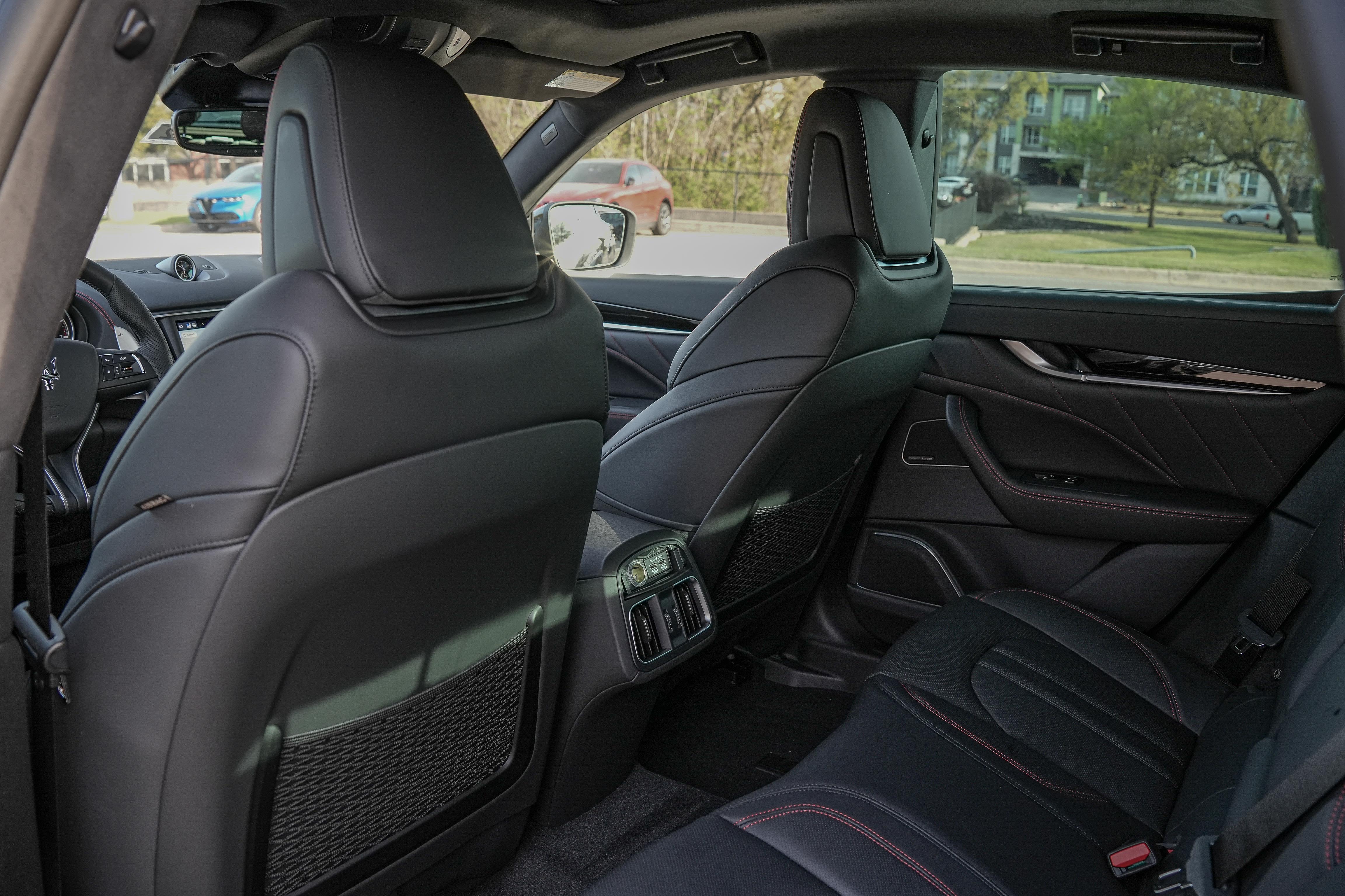 2024 Maserati Levante GT photo 12
