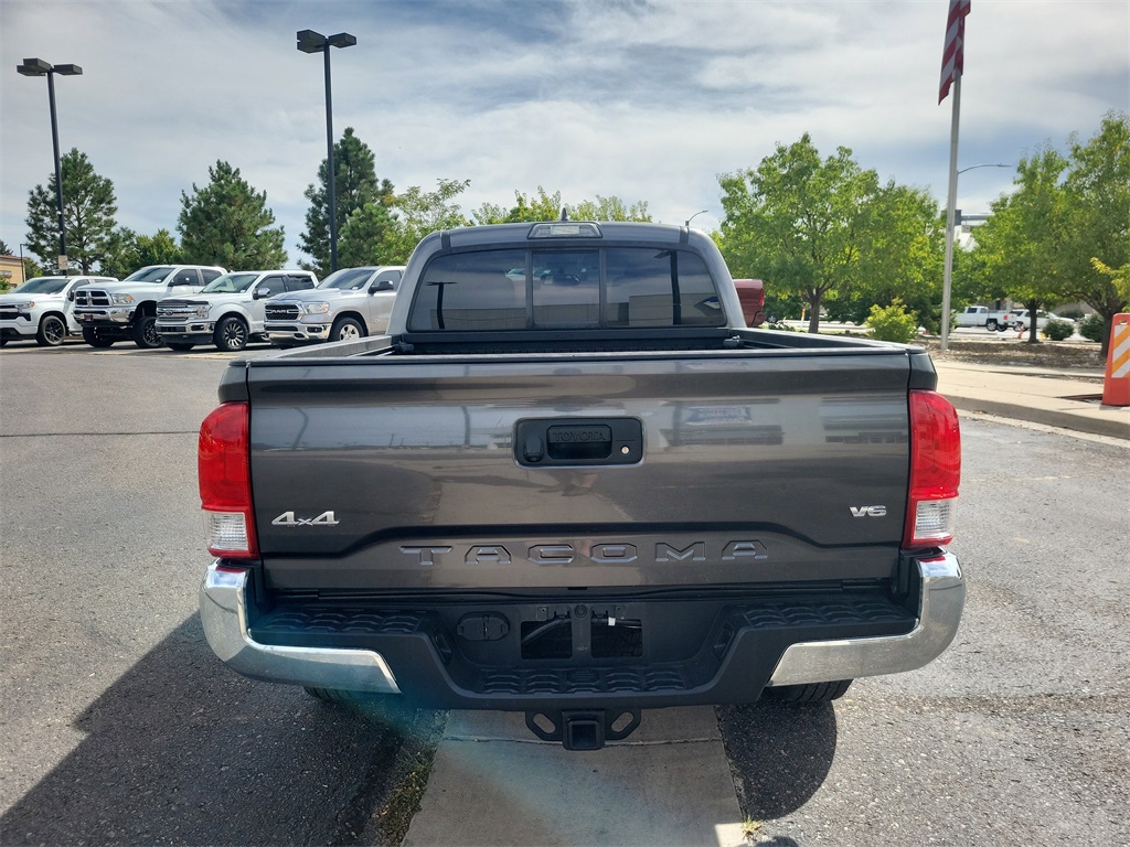2017 Toyota Tacoma SR5 photo 5