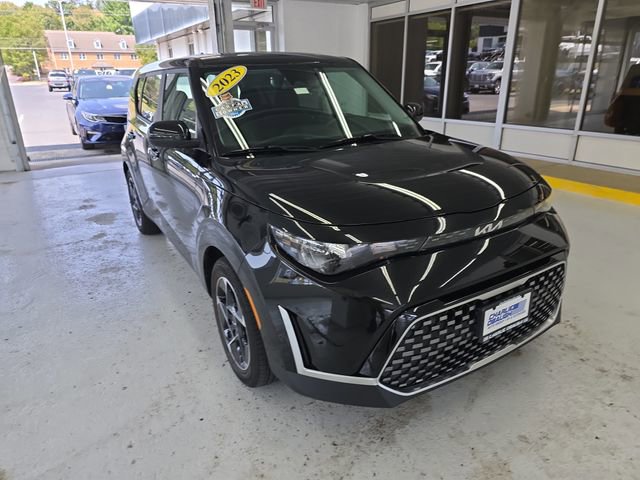 2023 Kia Soul EX photo 7