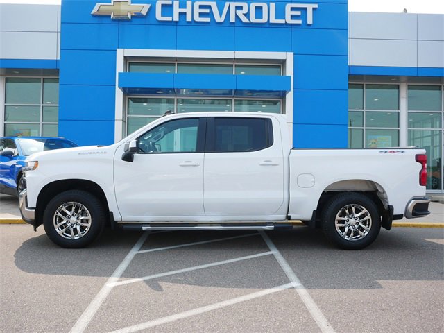 2020 Chevrolet Silverado 1500 LT photo 3