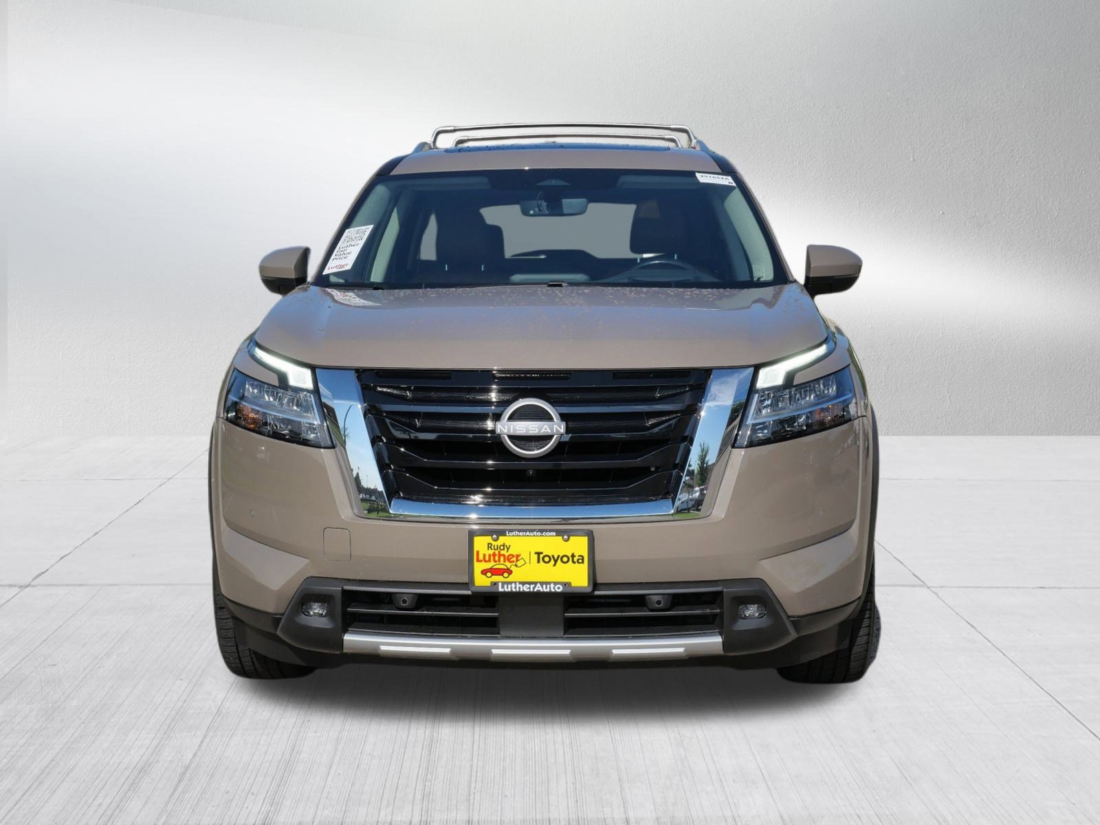 Used 2023 Nissan Pathfinder Platinum with VIN 5N1DR3DK2PC227456 for sale in Golden Valley, Minnesota