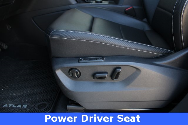 2023 Volkswagen Atlas Cross Sport SEL photo 4