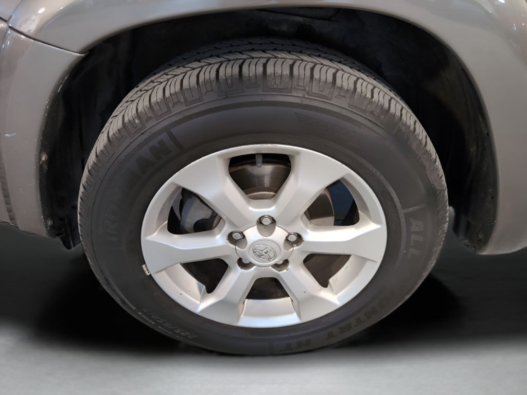 2010 Toyota RAV4 Limited photo 28