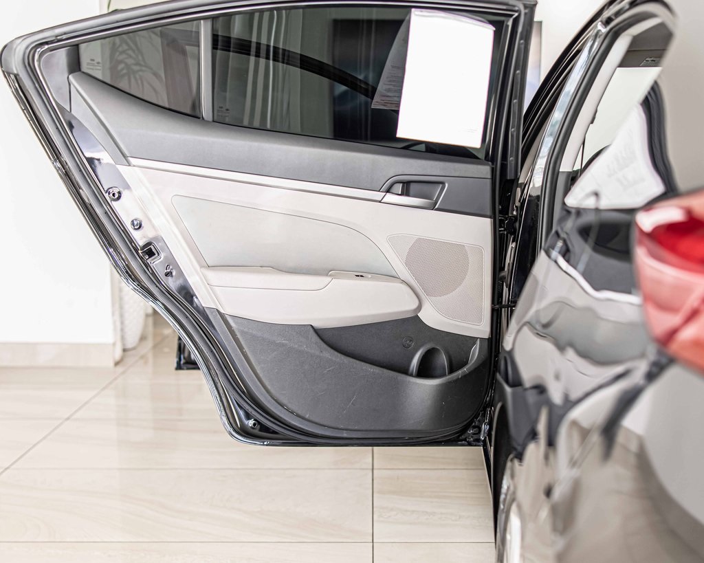 2018 HYUNDAI ELANTRA - Image 24