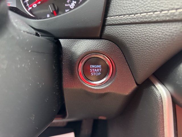 2021 Toyota RAV4 XLE Premium photo 33