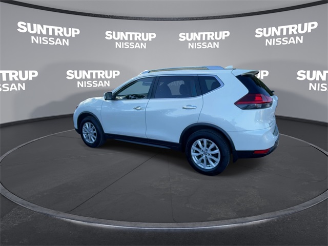 2018 Nissan Rogue SV photo 6