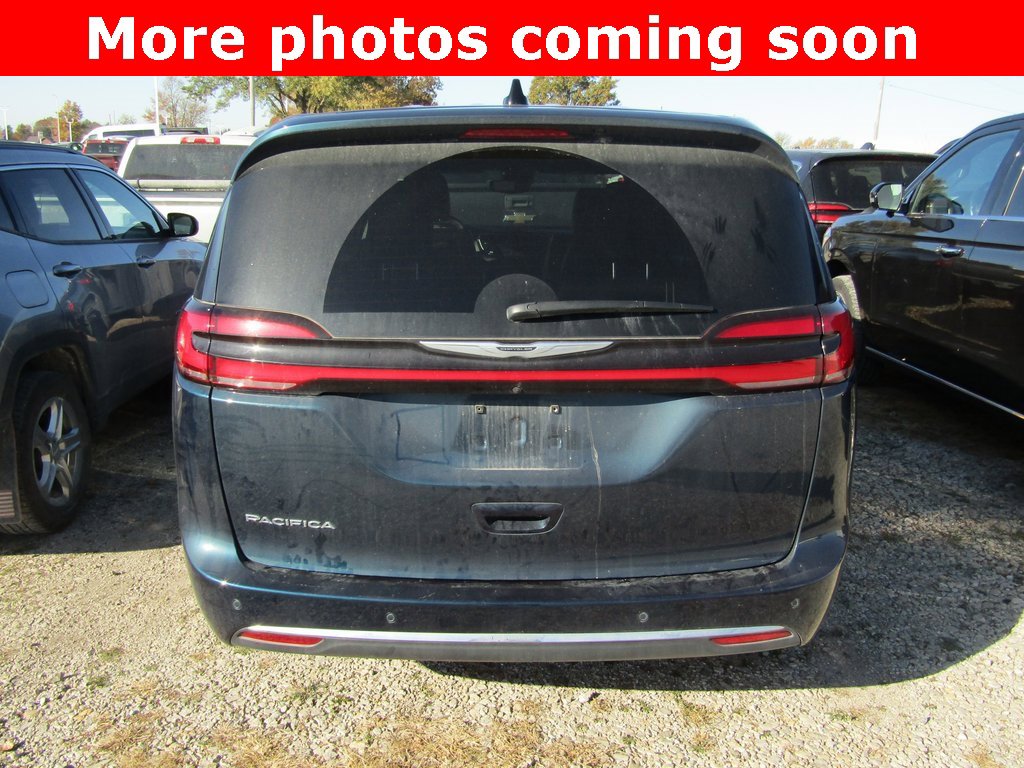 2025 Chrysler Pacifica photo 4