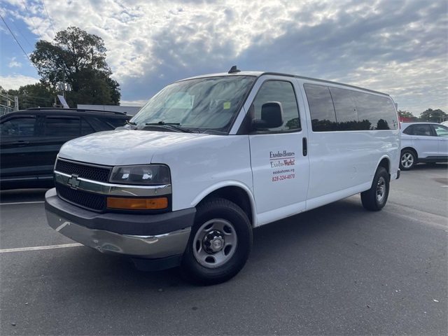 Used 2017 Chevrolet Express Passenger LS with VIN 1GAZGPFG2H1188728 for sale in Belmont, NC
