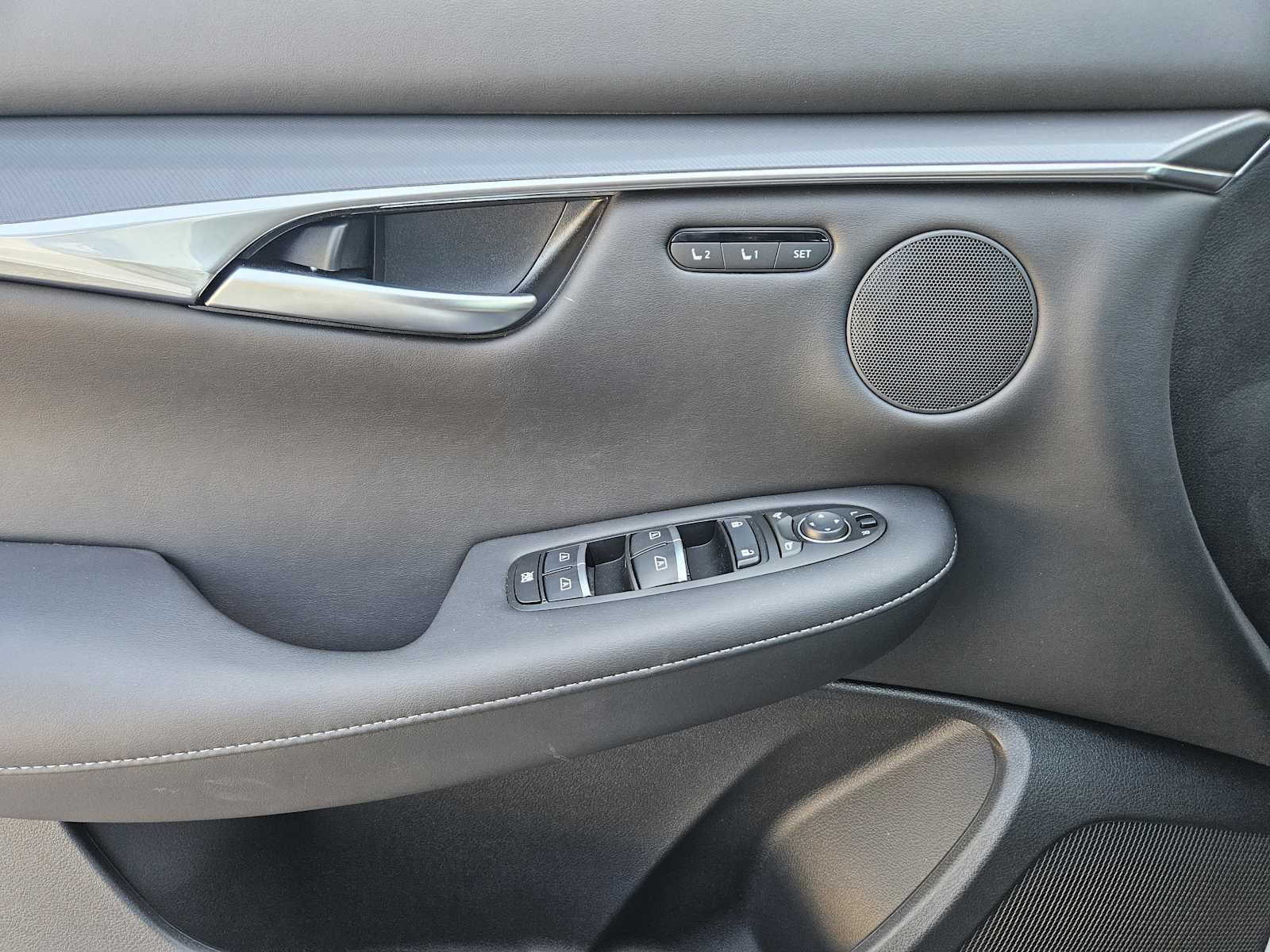 2025 Infiniti QX50 Luxe AWD photo 18