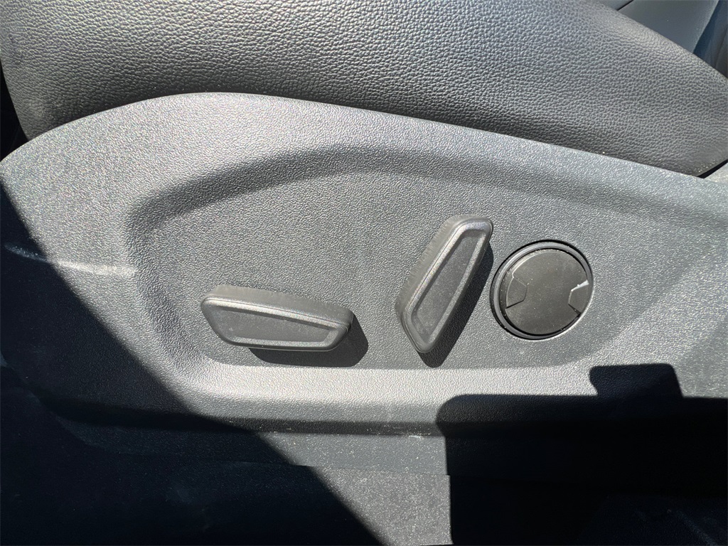 2024 Ford Edge Titanium photo 25