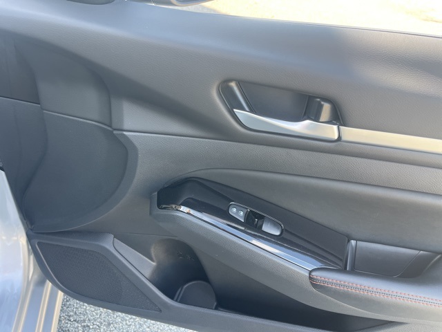 2024 Nissan Altima 2.5 SR photo 18