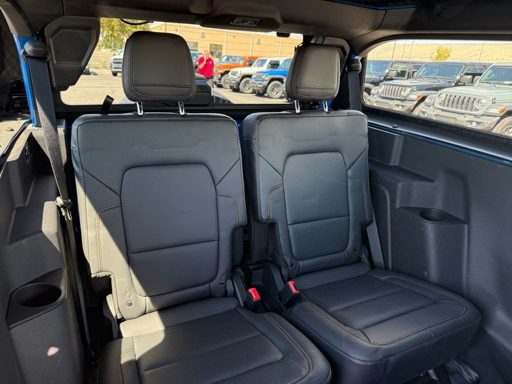 2022 Ford Bronco Badlands photo 15