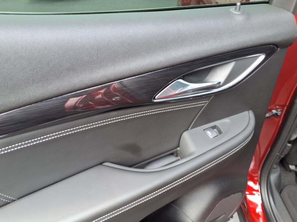 2023 Buick Envision Essence photo 8