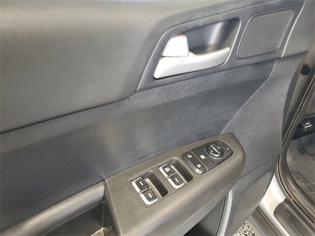 2022 Kia Sportage LX photo 8