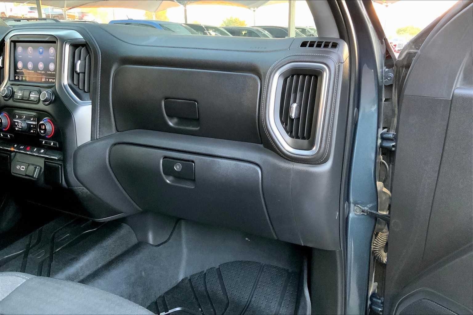 2020 Chevrolet Silverado 1500 LT photo 18