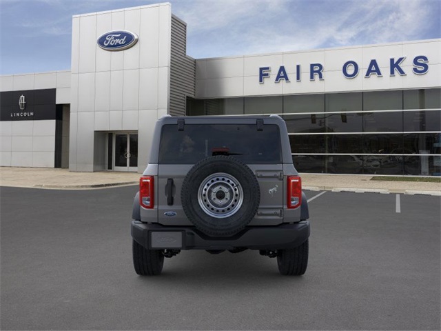 2025 Ford Bronco Base photo 4