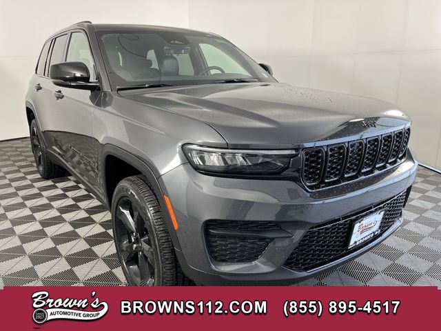 2025 Jeep Grand Cherokee Altitude's photo