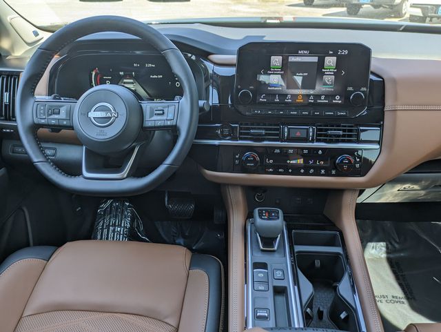2025 Nissan Pathfinder Platinum photo 21