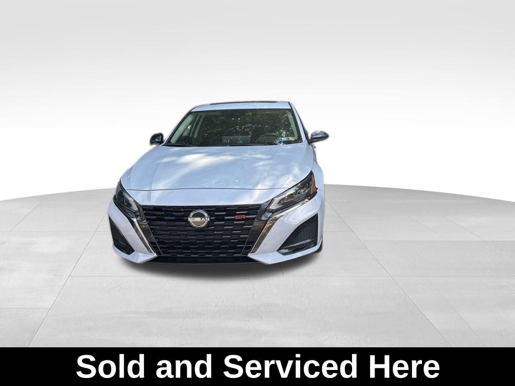2024 Nissan Altima 2.5 SR photo 4